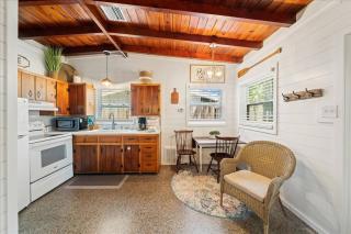 Cozy Beach-side Bungalow! - Cap Carnaveral - 1