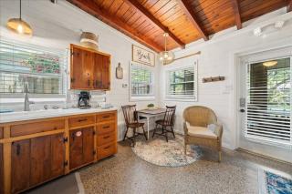 Cozy Beach-side Bungalow! - Cap Carnaveral - 3