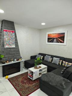 Relax House Barcelone - Sant Esteve Sesrovires - 1
