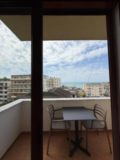 Sea-View Spacious Flat in Durazzo Beach - Durazzo - 0