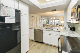 2 Mi to Sombrero Beach Condo with Pool and Hot Tub - 1