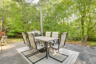 4 Mi to Stone Mountain Retreat with Office! - Stone Mountain - 8
