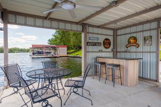Island Paradise A waterfront oasis with pool - Kingsland - 1