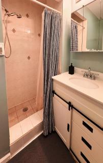 Mega Trade Stunning View - APT 3-4 Combination - Union City - 9