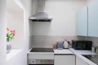 Central 2BR Entire Home for Families & Groups ,Walk to Croke park - 7