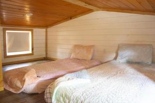 Charming Cabin with Pond View and Private Hot tub - Carthage - 6