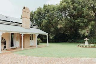 Eastnor House - Relax in Luxury - Montville - 6
