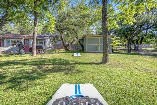 Charming Lakeview Cottage with Lake Access - Kingsland - 5