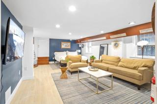 8BR 3BA Classic by Tropicana, Boardwalk, Beach - 7