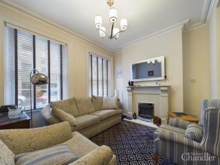 2BR City Flat Walk to Buchanan Hydro with Parking - Glasgow - 0