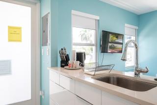 Casa Del Mar # 4, 11 Beach Access - Hollywood - 4