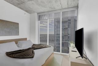 High Rise Luxury Condo with Lake & City Views - Austin - 7