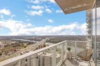 High Rise Luxury Condo with Lake & City Views - Austin - 6