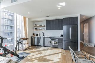 High Rise Luxury Condo with Lake & City Views - Austin - 1