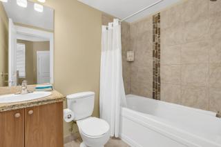 Lakefront Getaway at The Cove - 9