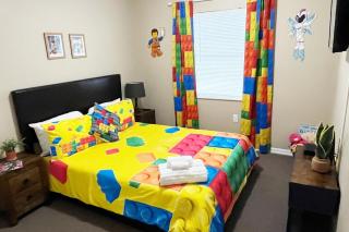 BlockHaven near Legoland, Disney - 7