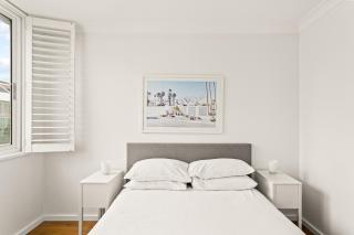 Coastal 2-Bed Apartment Steps from Manly Beach - Sydney - 1