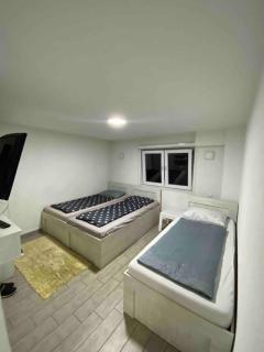 Hostel Tuzla - Tuzla - 4