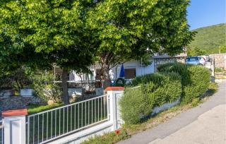 1 Bedroom Cozy Apartment In Sveti Juraj - Sveti Juraj - 3