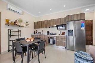Modern Two-Bedroom Home with Lush Mountain Views and Stunning Shaded Terrace - Potrero - 6