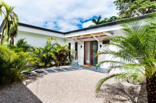 Modern Four-Bedroom Home in Potrero with a Tranquil Outdoor Oasis and Private Pool - Playa Flamingo - 0