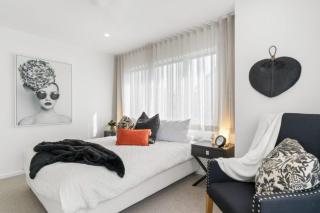 Lomani 3 on Browning Street - 1