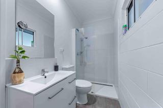 Ocean's Edge - Cannonvale - 3