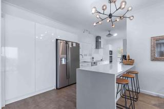 Ocean's Edge - Cannonvale - 1