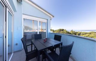 Awesome Apartment In Baska Voda - Baška Voda - 3