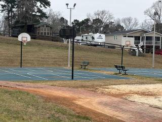 Badin Shores Lake Home Lots of Amenities - New London - 6