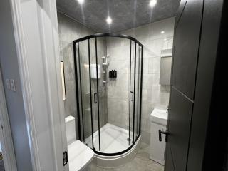 Canterbury Suites - Central croydon near station - 3