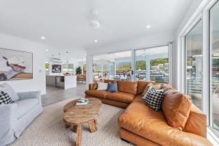 Cove 18 - Luxury beach house - Airlie Beach - 0