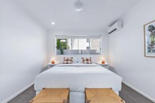 Cove 18 - Luxury beach house - Airlie Beach - 1