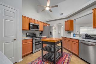 Amazing Pool Backyard Oasis 3-Bedroom Getaway - Chandler - 3
