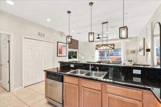 2 Bedrooms 25 Bathrooms Encantada 3034Sl - 2