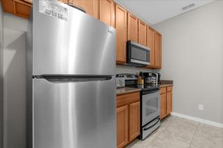 5 Bedrooms 4 Bathrooms Paradise 8980 Cop - 1