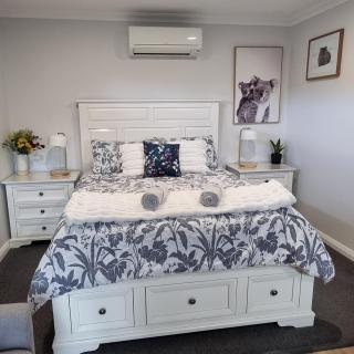 Kadi House - Unit 2 - 0