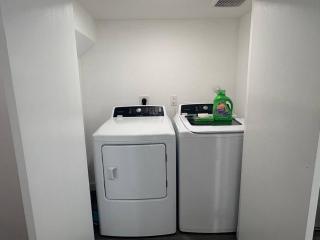 The Divine 3 - Townhome with AC, WiFi in Beautiful Houston - Houston - 1