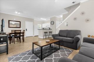 4 Bedrooms 3 Bathrooms Lucaya Village 7-101Lv - 7