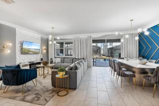 7 Bedrooms 5 Bathrooms Storey Lake 4529Tb - 9