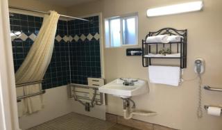 Holland Inn and Suites - Morro Bay - 4