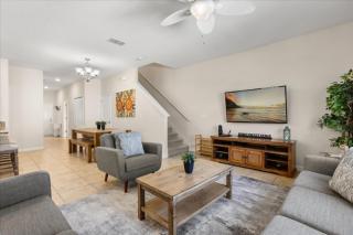 5 Bedrooms 4 Bathrooms Storey Lake 4837Ct - 8