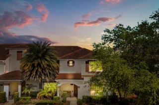 5 Bedrooms 4 Bathrooms Storey Lake 4837Ct - 0