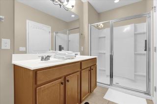 5 Bedrooms 5 Bathrooms Solterra 4766 Td - 3