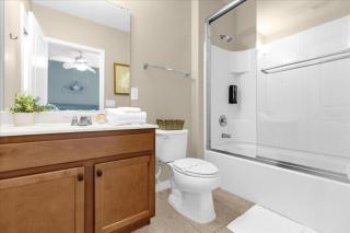 5 Bedrooms 5 Bathrooms Solterra 4766 Td - 1