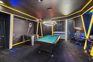 9 Bedrooms 5 Bathrooms Storey Lake 2980Pl - 4