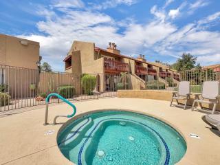 Luxe 2BR Condo Next to Pool Trails & Mountain - Phoenix - 3
