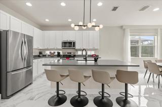 5 Bedrooms 5 Bathrooms Sonoma 2677Ca - 3