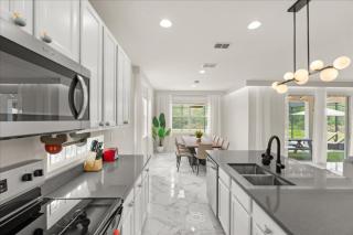 5 Bedrooms 5 Bathrooms Sonoma 2677Ca - 2