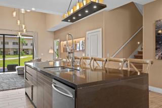 4 Bedrooms 45 Bathrooms Magic Village 3092 Rw - 6